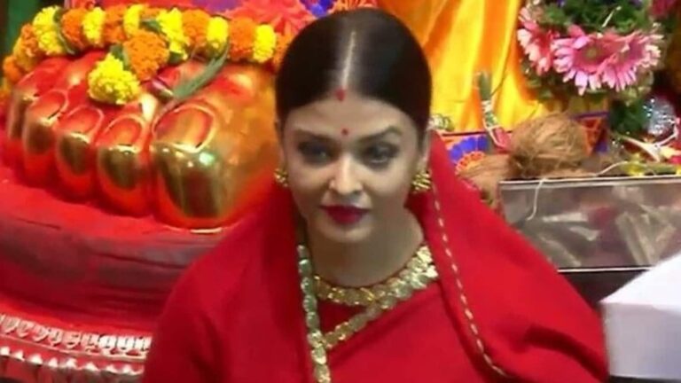 When Aishwarya Rai stunned in a red saree to visit Lalbaugcha Raja during Ganesh Chaturthi. Watch | Bollywood