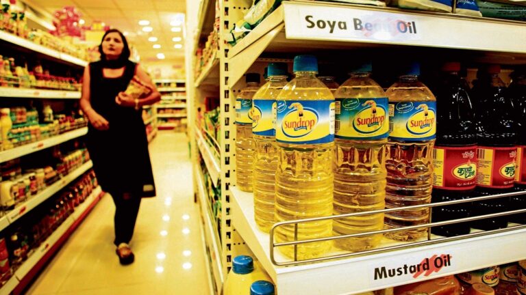 India hikes edible oil import tax on palm, soyabean, and sunflower oil to support farmers