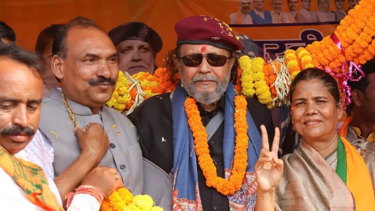 Mithun Chakraborty’s wallet stolen while campaigning for BJP in Jharkhand, organisers issue appeal to pickpocketers | Latest News India