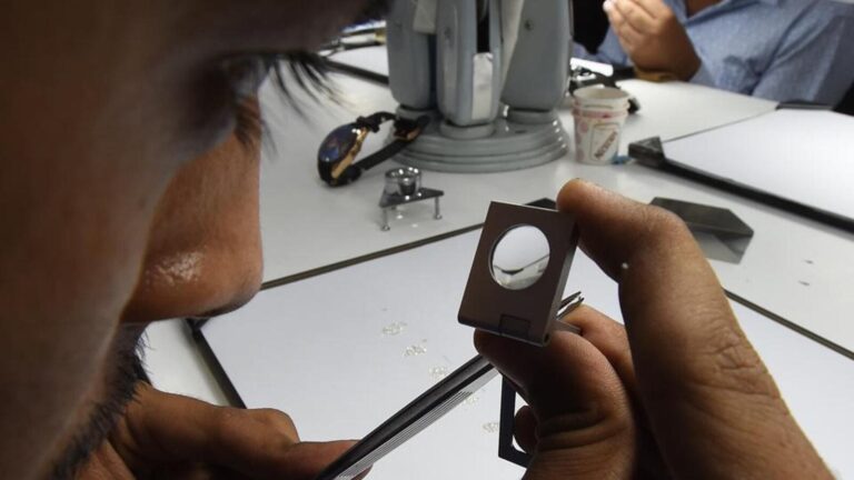 As crisis in Surat diamond industry deepens, 20-25% units stay shut after Diwali